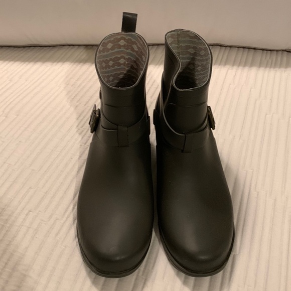 Lucky Brand Shoes - Lucky Brand Women’s Minimalist Ankle Rain Boots SZ 9